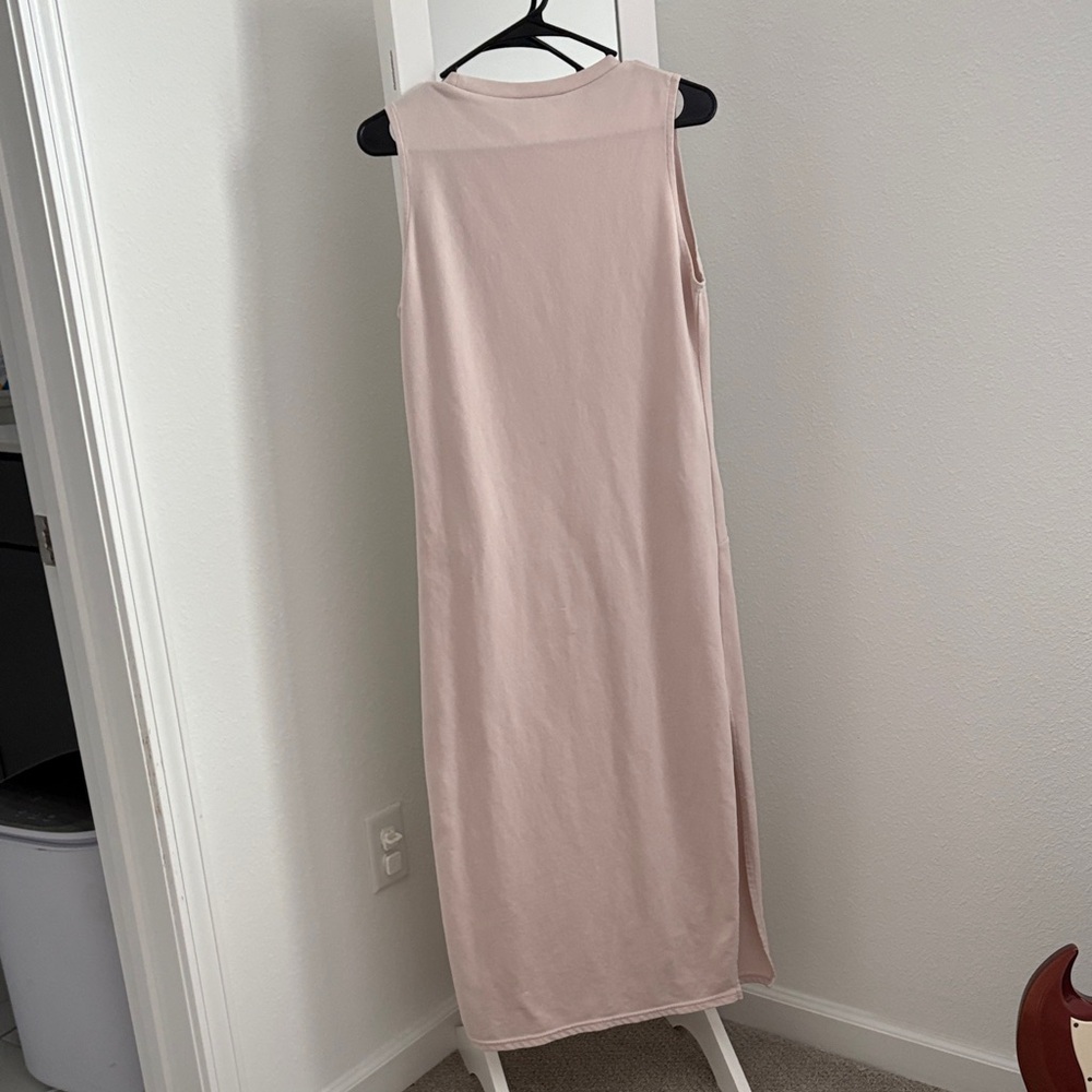 Elegant Sleeveless Pink Midi Dress - Picture 5 of 5